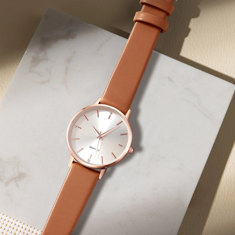 Watches for Women Leather Band Luxury Watches Quartz Watch Casual Bracelet Watch for Women detail view