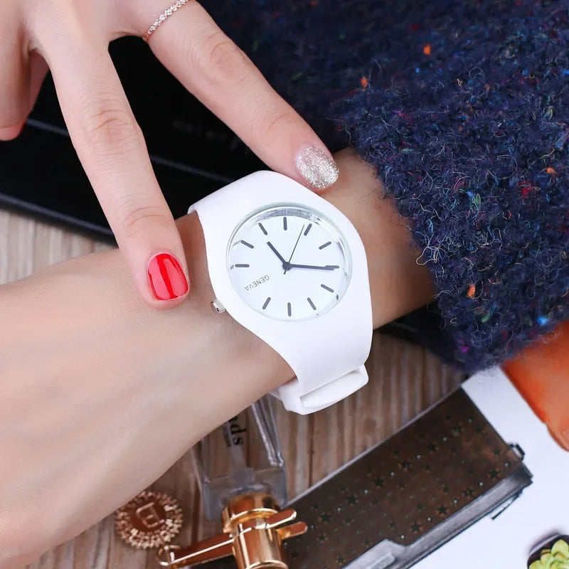 Women Watches Famous Brand Quartz Watch Women Fashion Casual Sports Silicone Wristwatch Hot Kobiet Zegarka detail view
